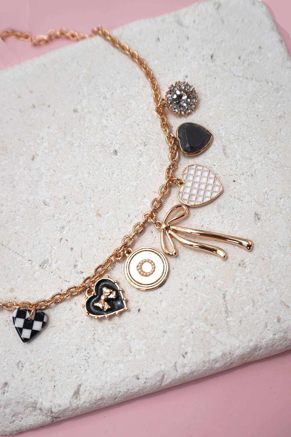 CHARM NECKLACE-BOW CHECKER HEART RHINESTONE | Gold