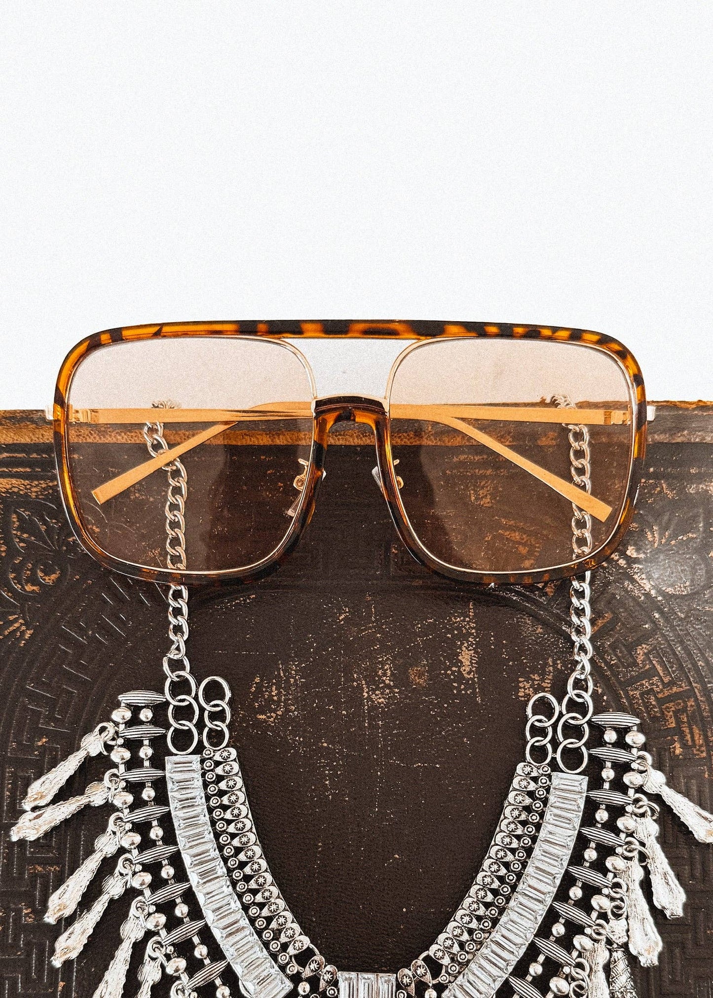 GO WITH THE FLOW STATEMENT SUNGLASSES: Tortoiseshell/Orange