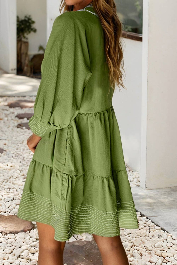 LDC Contrast Stitched V Neck 3/4 Sleeve Swingy Mini Dress: Jungle Green