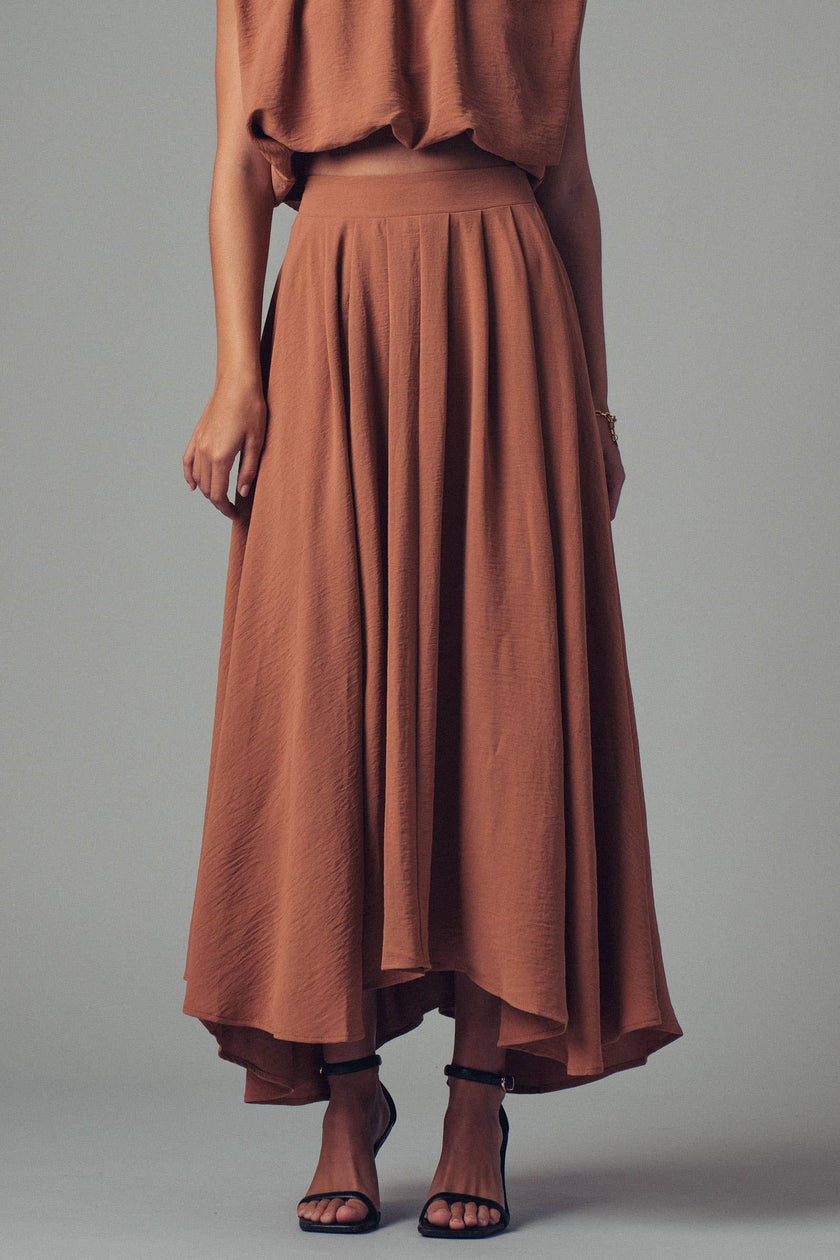 Pleated High-Waist Flowy Skirt: CAMEL