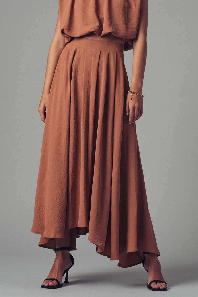 Pleated High-Waist Flowy Skirt: CAMEL