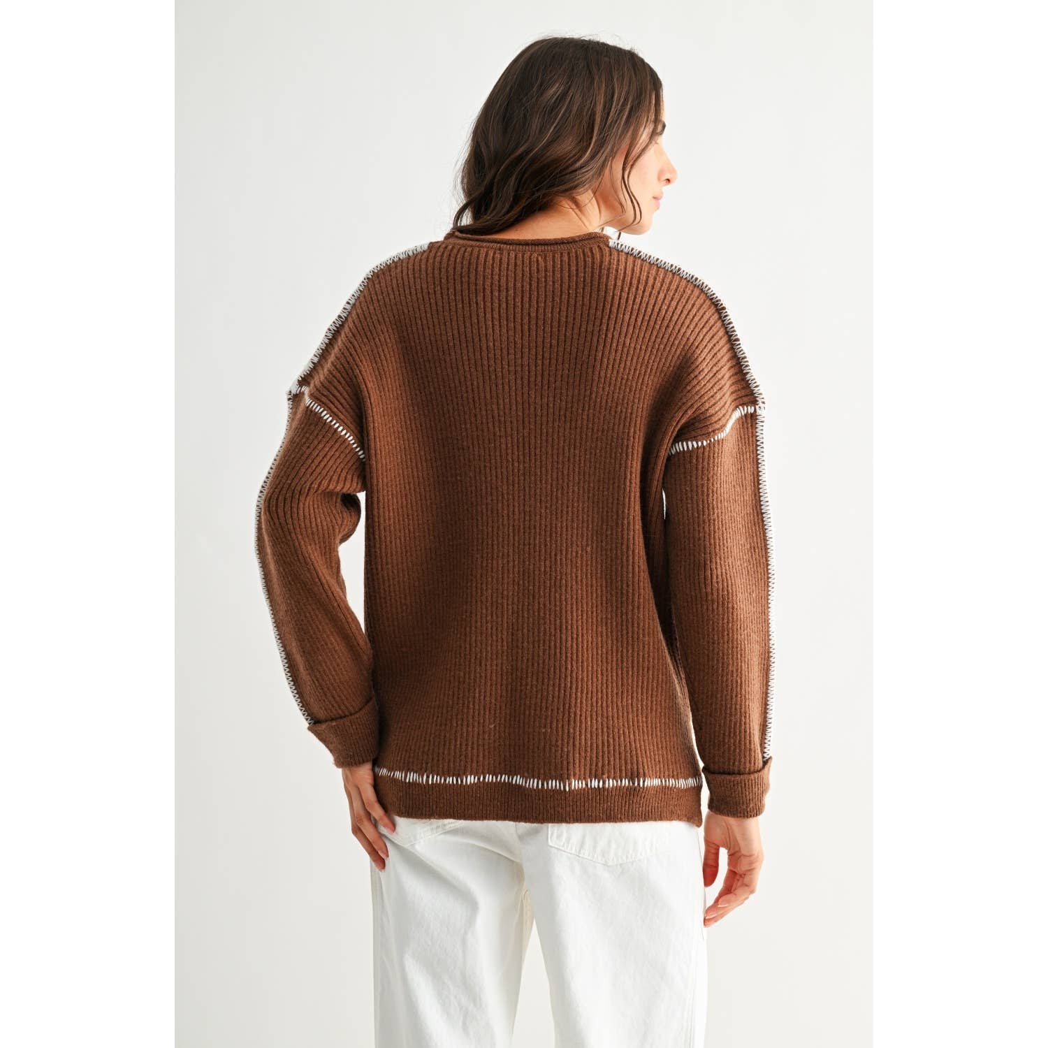 BROWN RIBBED SWEATER WITH CONTRASTING STITCHING