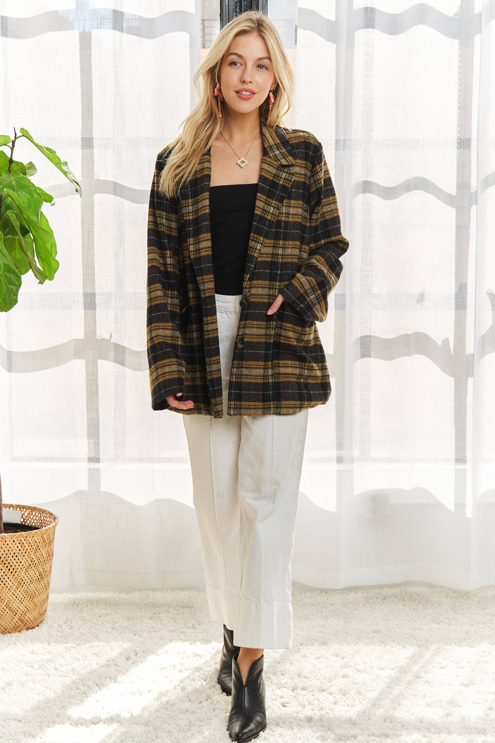 J015-W011-LONG SLV PATCH POCKET 2 BUTTON JACKET: MUSTARD / S-M-L-XL(1-2-2-1)